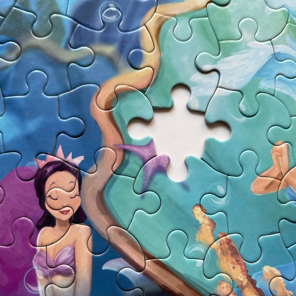 Ceaco - Disney - The Little Mermaid - Oversized 300 Piece Jigsaw Puzzle 🧩 - Picture 8 of 8
